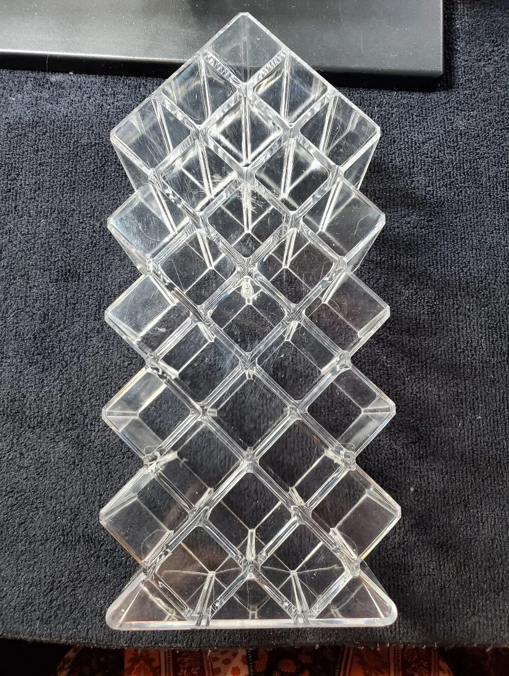 NWOT Clear Acrylic Fish Shaped Spacious Makeup Organizer Tower 16 Slot Holder